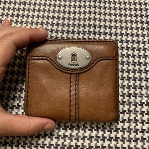 Fossil brown leather bifold wallet small - used